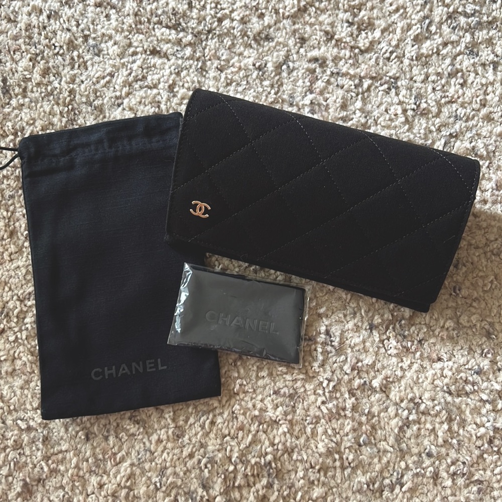 Chanel sunglasses case set